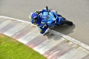 GSX-R1000_A_RL7_Action_11.jpg