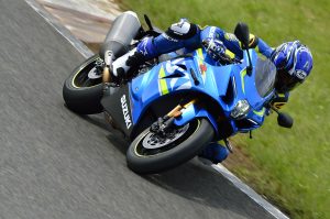 GSX-R1000_A_RL7_Action_14.jpg