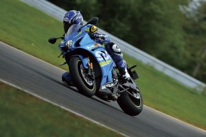 GSX-R1000_A_RL7_Action_48.jpg