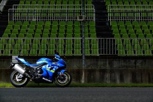 GSX-R1000_A_RL7_Action_50-1.jpg