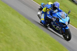 GSX-R1000_A_RL7_Action_59-1.jpg