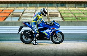 gsx-r125al8_action_4