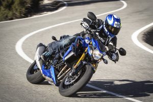 GSX-S750-02