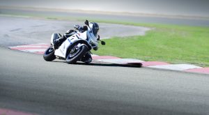 GSX-R1000RAL8_action_5.jpg