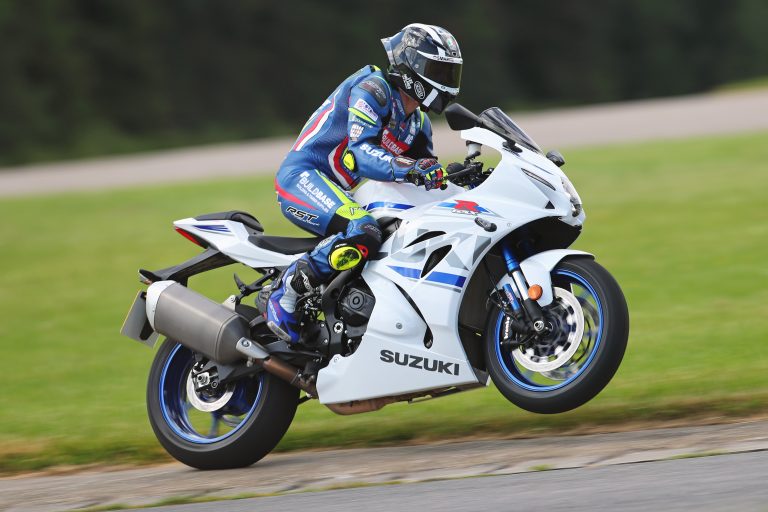 richard_cooper_circuit_shot_gsx-r1000r