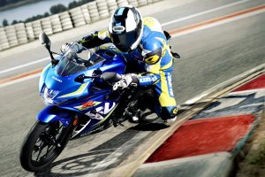 GSX-R125AL8_Action_11