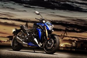 GSX-S1000AL8_action_7