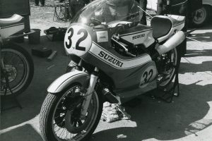 suzuki74_025