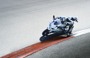 GSX-R1000RAL8_action_4