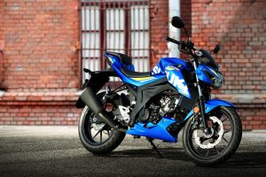 GSX-S125XAL9_action_4 (1)