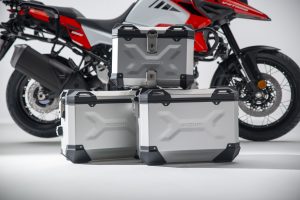 1050XT_Luggage_18