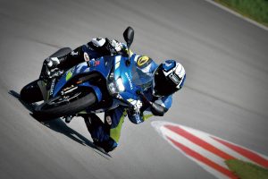 GSX-R125XAM0_action01