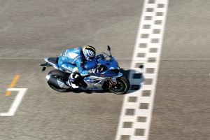 GSX-R1000RZAM1_action01.jpg