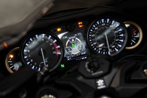 Busa_Detail_Dash_2