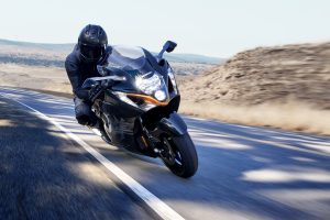GSX1300RRQM2_action_16.jpg