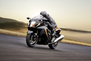 GSX1300RRQM2_action_19-1.jpg