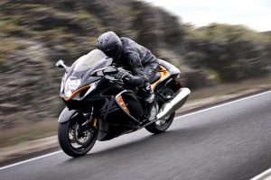 GSX1300RRQM2_action_20-1.jpg