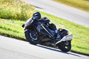GSX1300RRQM2_action_25-1.jpg