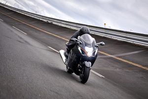 GSX1300RRQM2_action_28-1.jpg