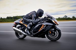 GSX1300RRQM2_action_29.jpg