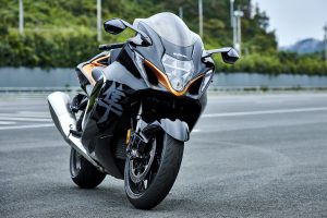 GSX1300RRQM2_action_49-1.jpg