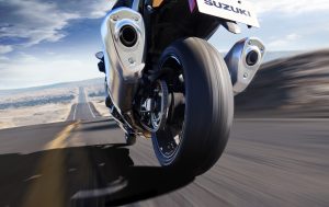 GSX1300RRQM2_action_5.jpg