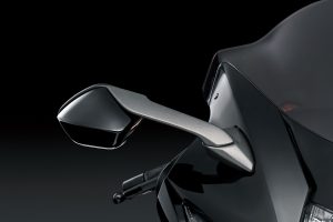 GSX1300RRQM2_mirror-1.jpg