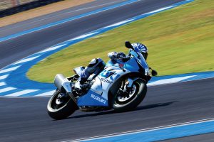 GSX-R1000RZAM1_action08