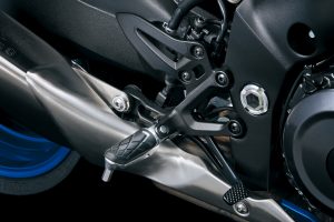 GSX-S1000GT_M2_FootrestRubber.jpg