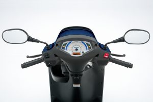 Address_125_M3_Cockpit_2.jpg