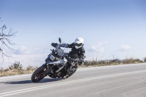 Suzuki-V-Strom-1050-action-JC-0479-1.jpg