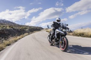 Suzuki-V-Strom-1050-action-JC-0527.jpg