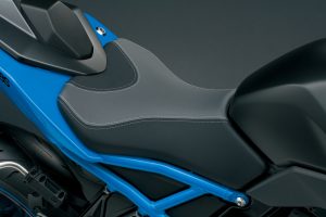 GSX800RQM3_accessories_stylish_seat.jpg