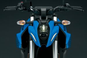 GSX800RQM3_head_light_low.jpg