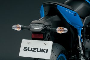 GSX800RQM3_rear_combination_light_off.jpg