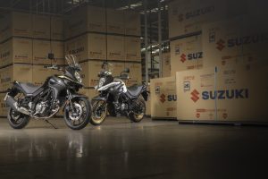 V-strom white and black wide