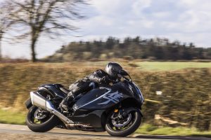 suzuki_hayabusa_action_0056_Black (1)