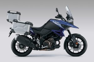 V-STROM_1050_Tour_Blue_RHS_Silv_2