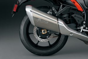 GSX1300RRQM4_chain_adjuster.jpg