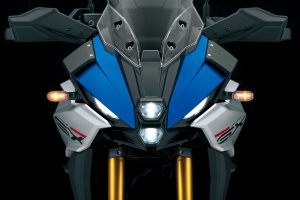 GSX-S1000GX_M4_Headlights_High_1.jpg