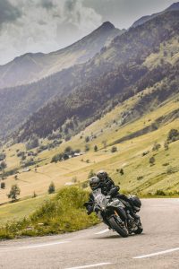 GSX-S1000GX_M4_QU5_Action_87.jpg