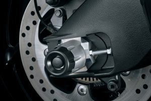 GSX-S1000GX_M4_accessories_rear_axle_sliders.jpg