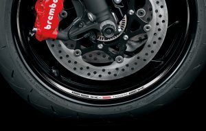 GSX-S1000GX_M4_accessories_wheel_decal_black.jpg