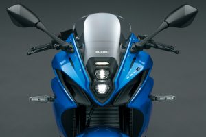 GSX800FRQM4_head_light_high.jpg