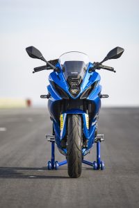 Suzuki_8R_Blue_Track_R3JM1100.jpg