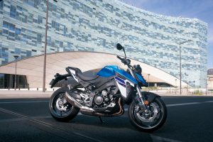 GSX-S950M4_Action_1-e1711377783583.jpg