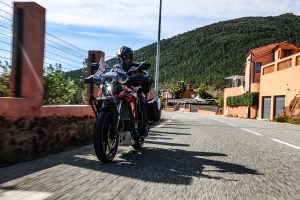 000165064Shooting_Suzuki_FR_VSTROM800RE.jpg