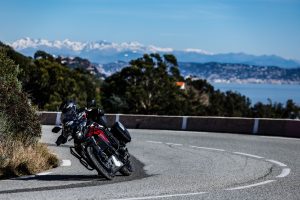 000165084Shooting_Suzuki_FR_VSTROM800RE.jpg