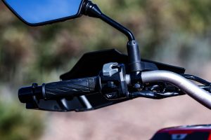000165113Shooting_Suzuki_FR_VSTROM800SE-Photo--William-Joly.jpg