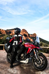 000165161Shooting_Suzuki_FR_VSTROM800SE-Photo--William-Joly.jpg